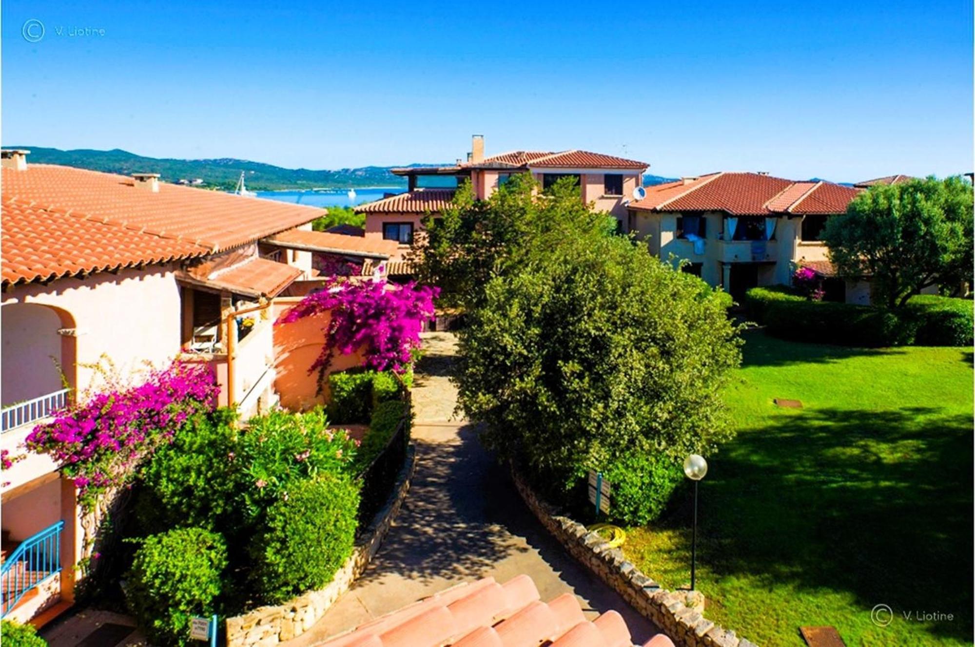 Residence Bouganville Porto Rotondo Exterior photo