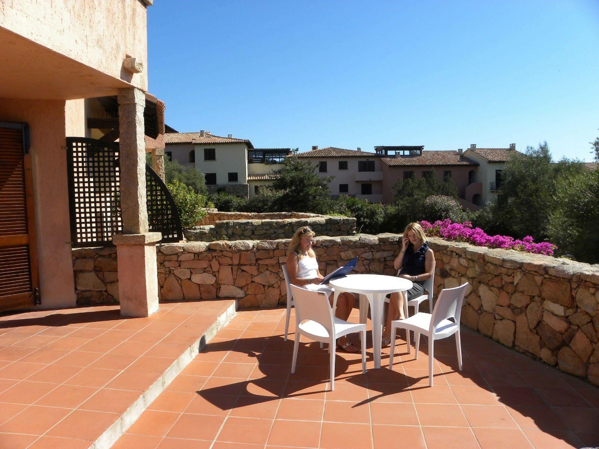 Residence Bouganville Porto Rotondo Exterior photo